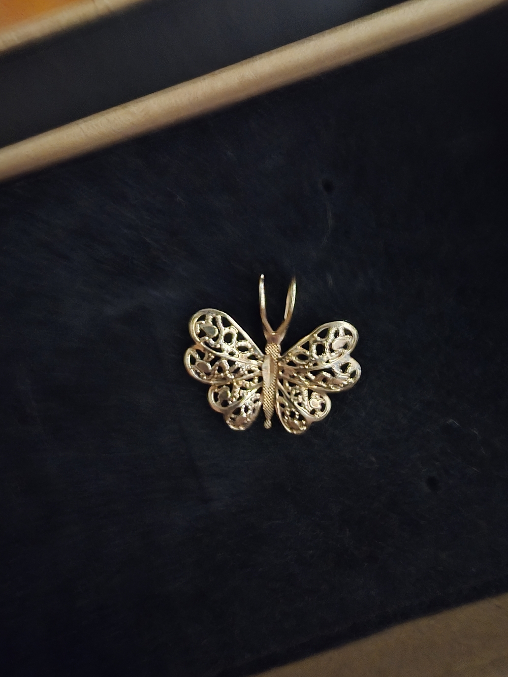 10k Yellow Gold Butterfly Pendant Necklace - Elegant Women's Jewelry